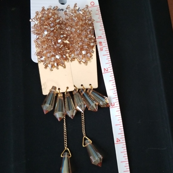 Earrings-BRAND NEW - Picture 3 of 3